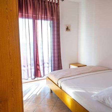 Apartment Franić Podstrana Buitenkant foto