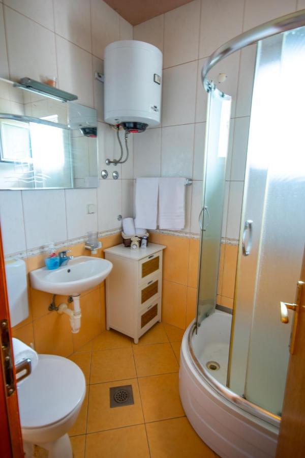Apartment Franić Podstrana Buitenkant foto