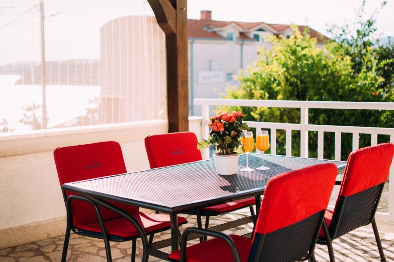 Apartment Franić Podstrana Buitenkant foto