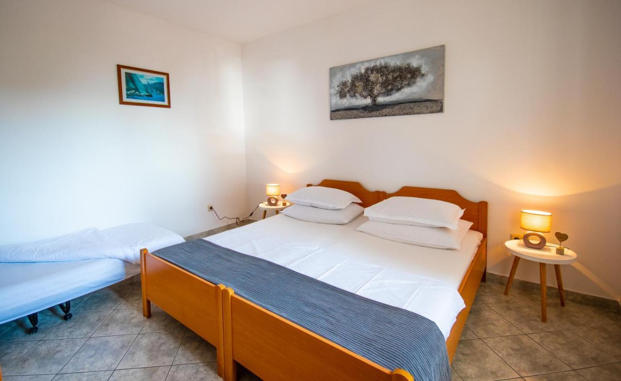 Apartment Franić Podstrana Buitenkant foto