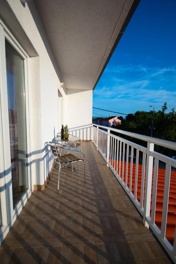 Apartment Franić Podstrana Buitenkant foto