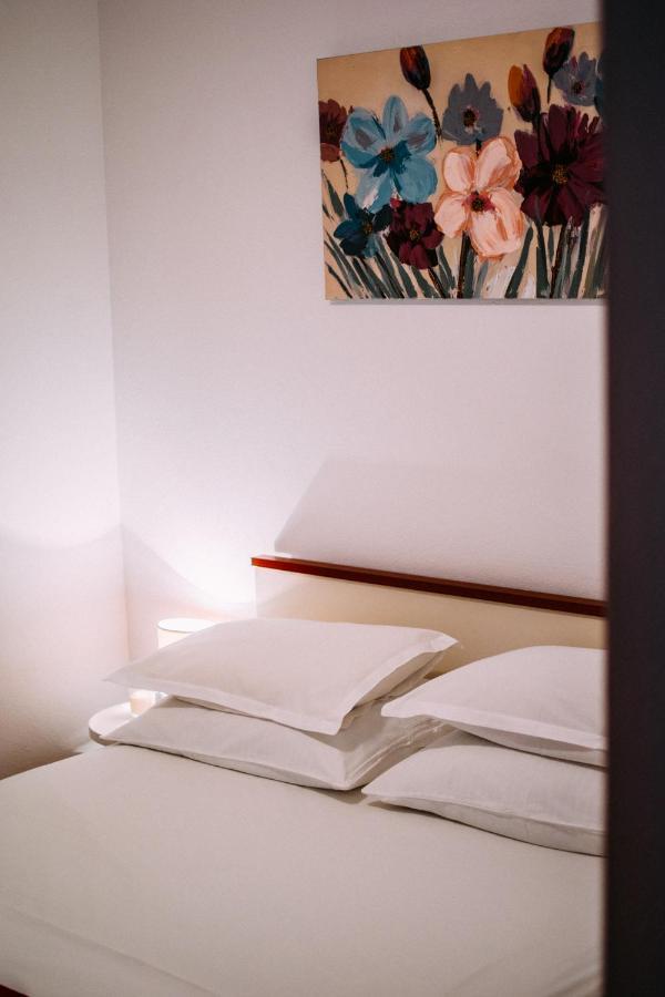 Apartment Franić Podstrana Buitenkant foto