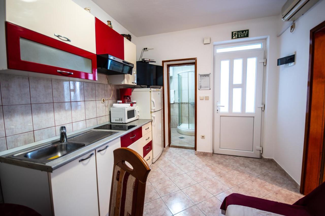 Apartment Franić Podstrana Buitenkant foto